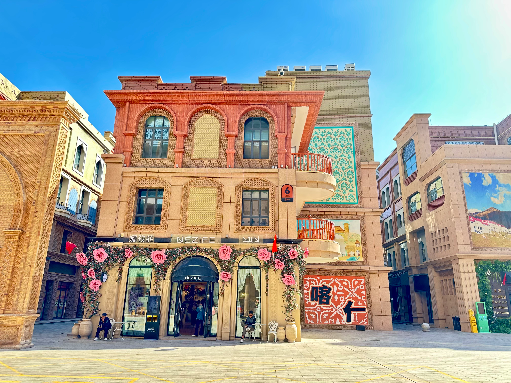Kashgar - hotel and residential area