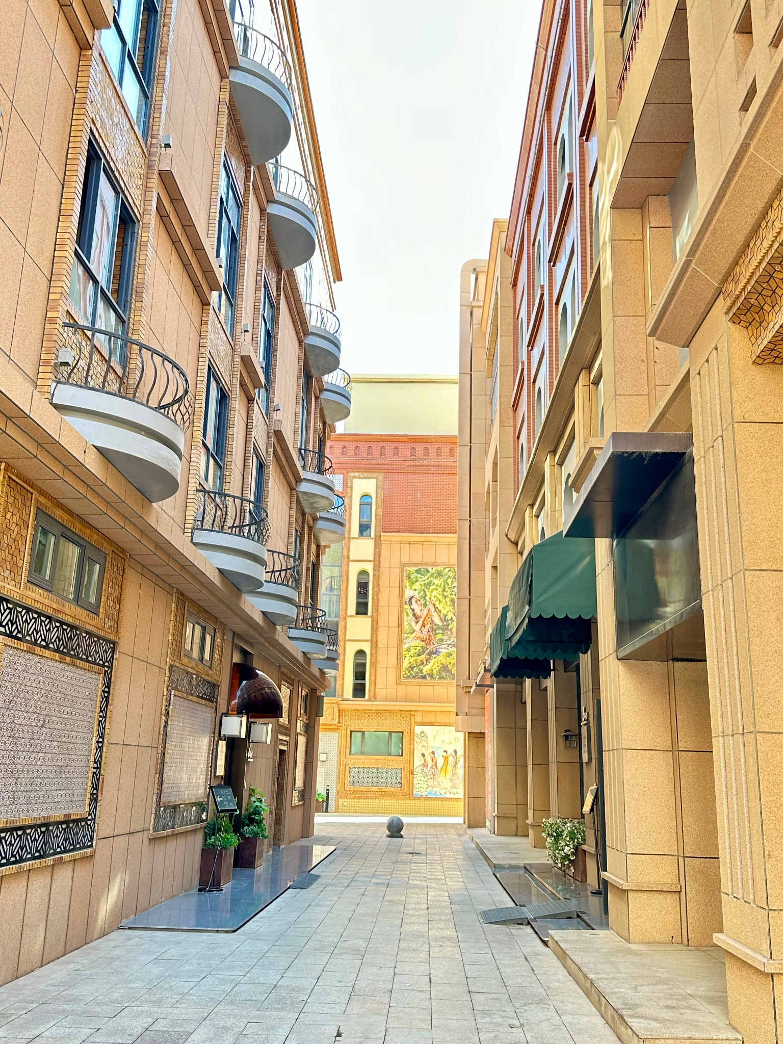 Kashgar - hotel and residential area